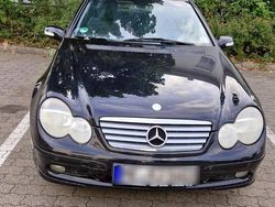 Schwarz Gebraucht 2002 Mercedes C200 Coupé | 2.500 €