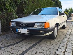Weiß Gebraucht 1990 Audi 100 Limousine | 6.900 €