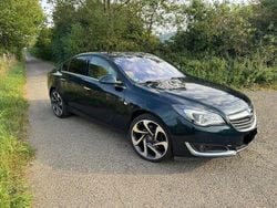 Grün Gebraucht 2015 Opel Insignia Limousine | 9.999 € (Fairer Preis)