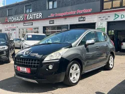 Grau Gebraucht 2010 Peugeot 3008 Platinum Van / Kleinbus | 1.990 €