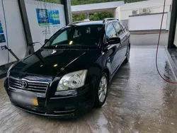 Schwarz Gebraucht 2005 Toyota Avensis Kombi | 2.500 € (Fairer Preis)