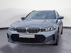 Grau Gebraucht 2024 BMW 330 M Sport Kombi | 38.550 € (Fairer Preis)