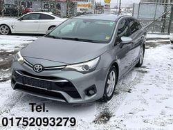 Titansilber (metallic) Gebraucht 2015 Toyota Avensis Edition Kombi | 6.400 € (Fairer Preis)