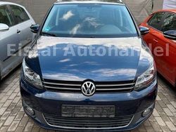 Blau Gebraucht 2015 VW Touran Highline Van / Kleinbus | 11.300 €