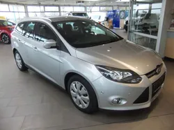 Silber Gebraucht 2012 Ford Focus Champions Edition Limousine | 4.999 € (Etwas zu teuer)