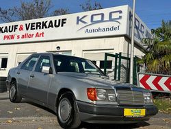 Grau Gebraucht 1991 Mercedes E200 Limousine | 2.400 €