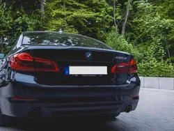 Schwarz Gebraucht 2018 BMW 520 Sport Line Limousine | 22.000 € (Teuer)