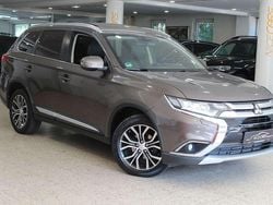 Greyish brown Gebraucht 2018 Mitsubishi Outlander Top SUV | 16.490 € (Guter Preis)