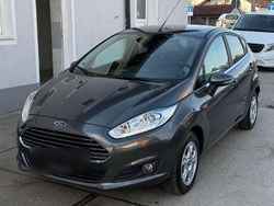 Grau Gebraucht 2016 Ford Fiesta Kleinwagen | 6.200 € (Fairer Preis)
