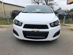 Weiß Gebraucht 2012 Chevrolet Aveo LS Limousine | 3.780 € (Fairer Preis)