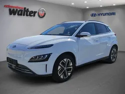 Atlas white / sol Gebraucht 2024 Hyundai Kona Trend SUV | 28.490 €