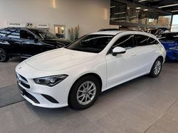 Polarweiß Gebraucht 2022 Mercedes CLA180 Shooting Brake Kombi | 23.990 € (Fairer Preis)