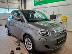 Schwarz Gebraucht 2023 Fiat 500e Kleinwagen | 21.899 € (Guter Preis)