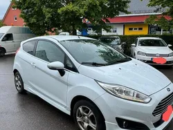 Weiß Gebraucht 2013 Ford Fiesta ST-Line Kleinwagen | 5.700 € (Fairer Preis)