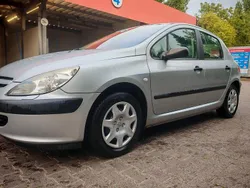 Silber Gebraucht 2003 Peugeot 307 Premium Limousine | 1.799 € (Fairer Preis)