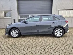 Zilinaschwarz metallic Neu 2025 Kia Ceed Vision Limousine | 24.100 € (Fairer Preis)
