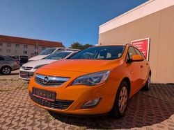 Orange Gebraucht 2012 Opel Astra Selection Kombi | 7.999 € (Teuer)
