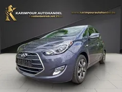 Grau Gebraucht 2018 Hyundai ix20 Van / Kleinbus | 11.890 €