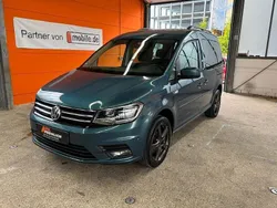 Grün Gebraucht 2016 VW Caddy Comfortline Van / Kleinbus | 18.399 € (Guter Preis)