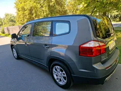 Grau Gebraucht 2012 Chevrolet Orlando Kombi | 5.400 € (Fairer Preis)