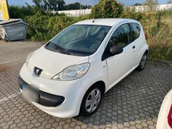 Weiß Gebraucht 2007 Peugeot 107 Kleinwagen | 1.000 € (Guter Preis)