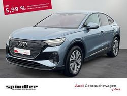 Blau (geysirblau metallic) Gebraucht 2025 Audi Q4 Sportback e-tron Advanced Plus SUV | 41.981 €
