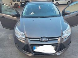 Braun Gebraucht 2014 Ford Focus Trend Limousine | 5.299 € (Fairer Preis)