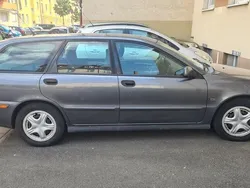 Grau Gebraucht 2003 Volvo V40 Kombi | 699 € (Superpreis)