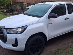Weiß Gebraucht 2021 Toyota HiLux Abholung | 32.990 € (Guter Preis)