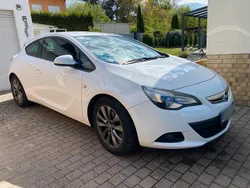 Weiß Gebraucht 2013 Opel Astra GTC Coupé | 4.700 € (Fairer Preis)