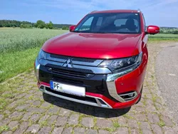 Rot Gebraucht 2019 Mitsubishi Outlander P-HEV SUV | 19.800 € (Fairer Preis)