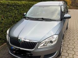Grau Gebraucht 2011 Skoda Roomster Van / Kleinbus | 3.990 € (Etwas zu teuer)