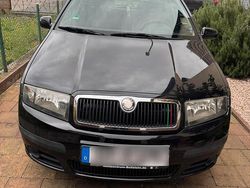 Schwarz Gebraucht 2007 Skoda Fabia Kleinwagen | 1.000 €