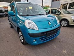 Blau Gebraucht 2009 Renault Kangoo Happy Family Van / Kleinbus | 6.499 € (Teuer)