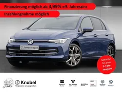 Blau Gebraucht 2024 VW Golf VIII Style Limousine | 33.790 € (Teuer)