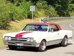 Weiß Gebraucht 1966 Oldsmobile Cutlass Cabrio | 49.800 €
