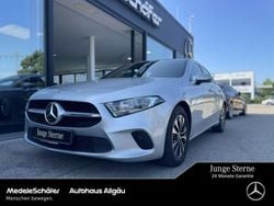 Iridiumsilber (metallic) Gebraucht 2022 Mercedes A180 Business Limousine | 24.390 € (Guter Preis)