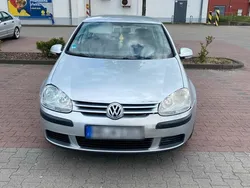 Grau Gebraucht 2004 VW Golf V Kleinwagen | 2.300 € (Fairer Preis)