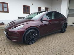 Rot Gebraucht 2023 Tesla Model Y SUV | 45.650 €