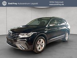 Deep black perleffekt Gebraucht 2023 VW Tiguan Allspace Life SUV | 38.890 € (Fairer Preis)
