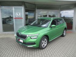 Rallyegrün metallic Gebraucht 2019 Skoda Kamiq Style SUV | 17.990 € (Etwas zu teuer)