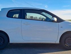 Weiß Gebraucht 2014 Citroën C1 Feel Kleinwagen | 3.490 € (Fairer Preis)