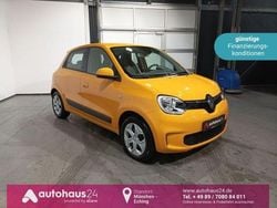 Gelb Gebraucht 2021 Renault Twingo LIMITED Kleinwagen | 9.220 € (Guter Preis)