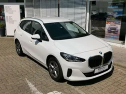 Alpinweiß Gebraucht 2022 BMW 218 Van / Kleinbus | 29.890 € (Fairer Preis)