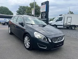 Grau Gebraucht 2012 Volvo V60 Summum Kombi | 4.800 € (Fairer Preis)
