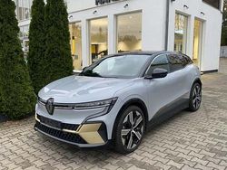 Grau Gebraucht 2023 Renault Mégane Iconic Limousine | 28.990 € (Guter Preis)