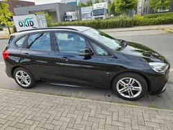 Schwarz Gebraucht 2016 BMW 218 Active Tourer M Sport Van / Kleinbus | 14.400 € (Fairer Preis)