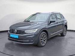 Grau Gebraucht 2022 VW Tiguan Life SUV | 27.790 € (Guter Preis)