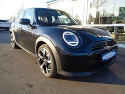 Schwarz Gebraucht 2024 Mini Cooper Classic Kleinwagen | 24.490 € (Guter Preis)