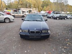 Blau Gebraucht 2000 BMW 316 Compact Kleinwagen | 2.400 € (Fairer Preis)